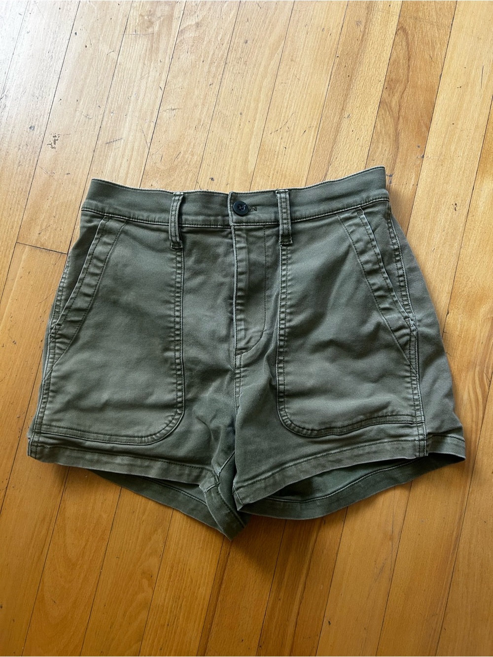 Madewell the perfect vintage fatigue High-Rise Olive Green Shorts size 26